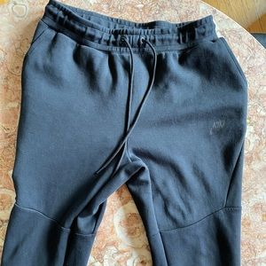 Nike Sportswear Tech Fleece Joggers men’s medium